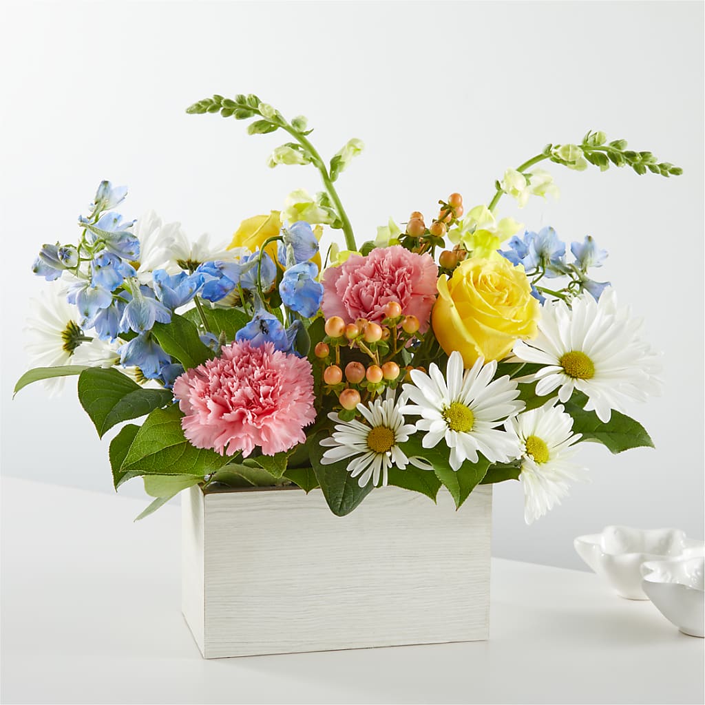 Sun Salutation Box Bouquet – FORGET-ME-NOT FLOWERS & GIFTS, Jacksonville NC