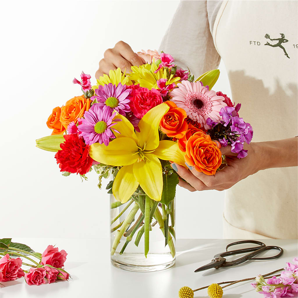 Cue the Confetti - A Florist Original – FORGET-ME-NOT FLOWERS & GIFTS, Jacksonville NC