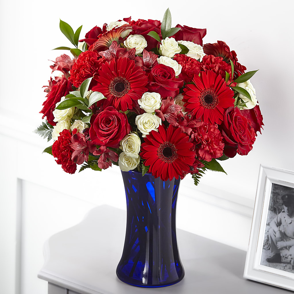 Hearts Embrace Bouquet – FORGET-ME-NOT FLOWERS & GIFTS, Jacksonville NC