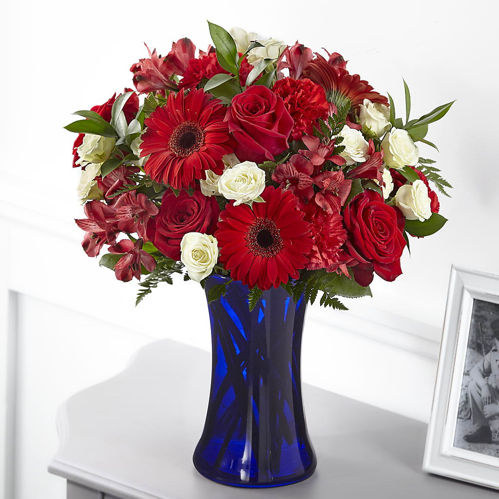Hearts Embrace Bouquet – FORGET-ME-NOT FLOWERS & GIFTS, Jacksonville NC