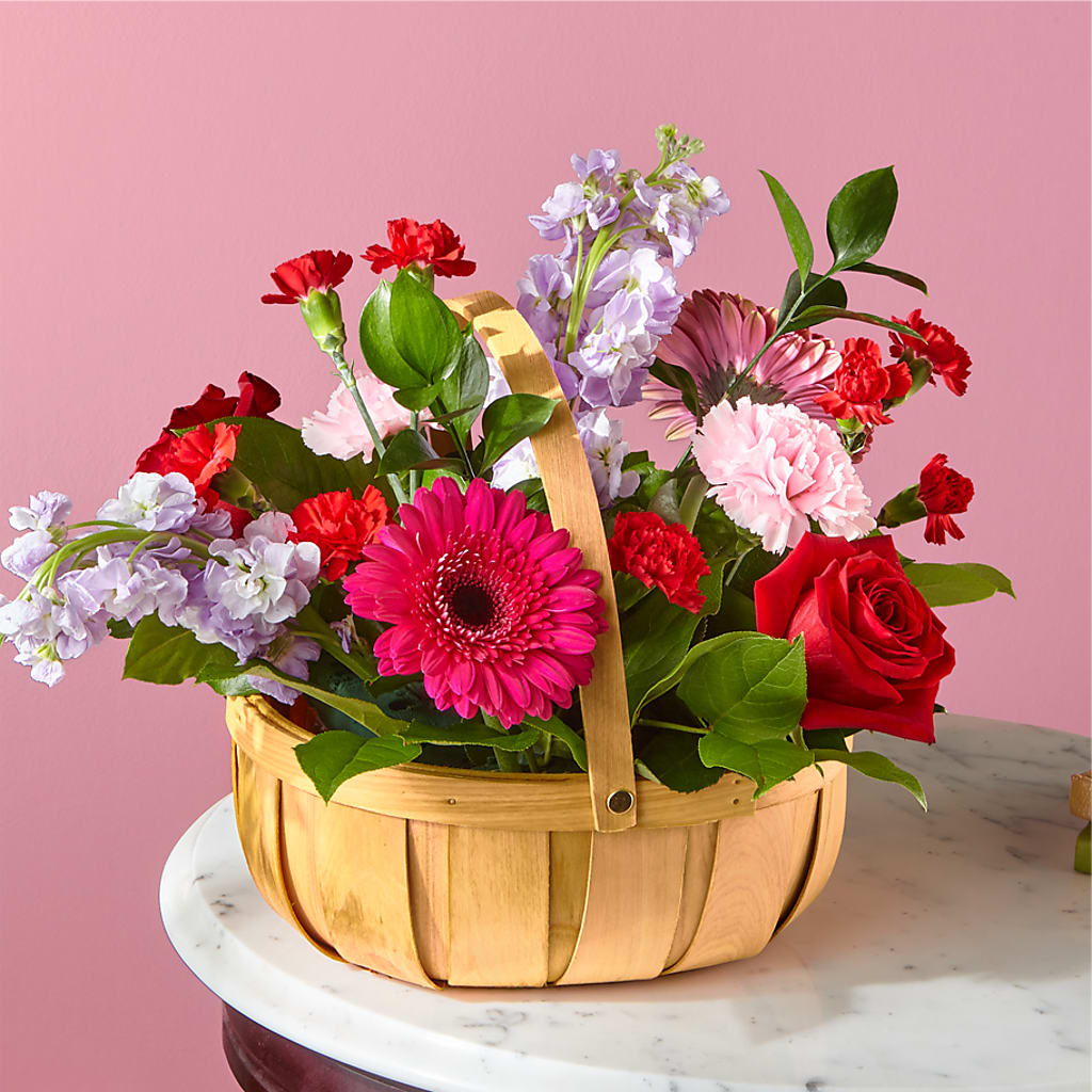 Pink Picnic Basket – FORGET-ME-NOT FLOWERS & GIFTS, Jacksonville NC