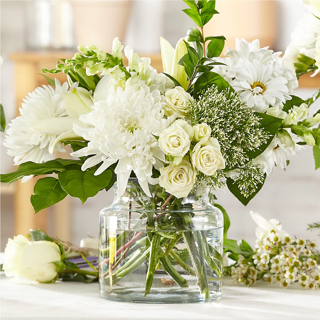 Classic Ivory – A Florist Original – FORGET-ME-NOT FLOWERS & GIFTS, Jacksonville NC