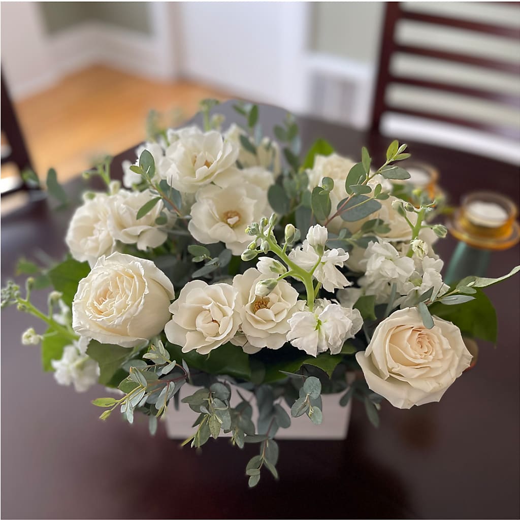 Fresh Linen Box Bouquet – FORGET-ME-NOT FLOWERS & GIFTS, Jacksonville NC