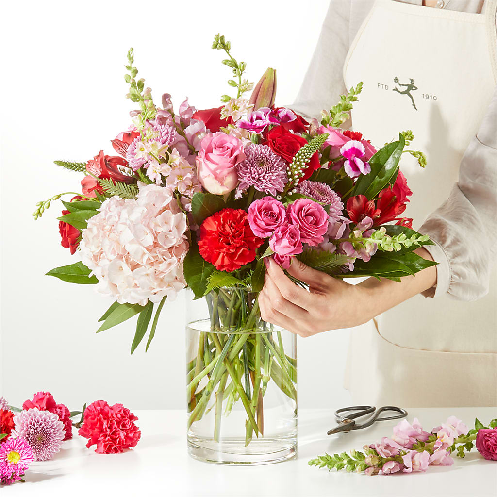 Swooning Over You - A Luxury Florist Original – FORGET-ME-NOT FLOWERS & GIFTS, Jacksonville NC