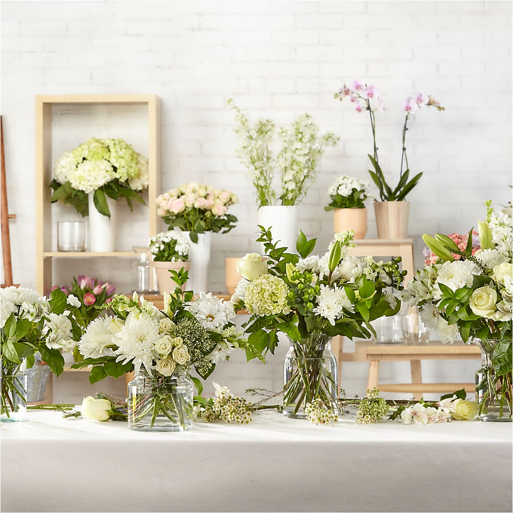 Classic Ivory – A Florist Original – FORGET-ME-NOT FLOWERS & GIFTS, Jacksonville NC