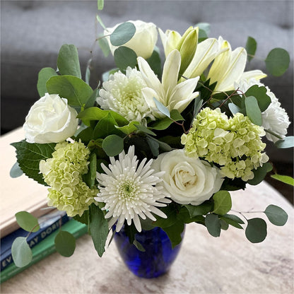 Snowy Dreams Bouquet – FORGET-ME-NOT FLOWERS & GIFTS, Jacksonville NC